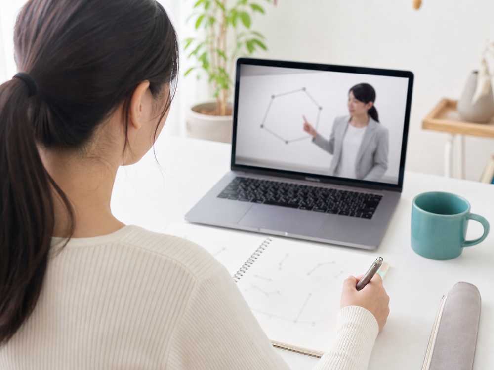 講師と画面共有しながら座標計算を確認する様子